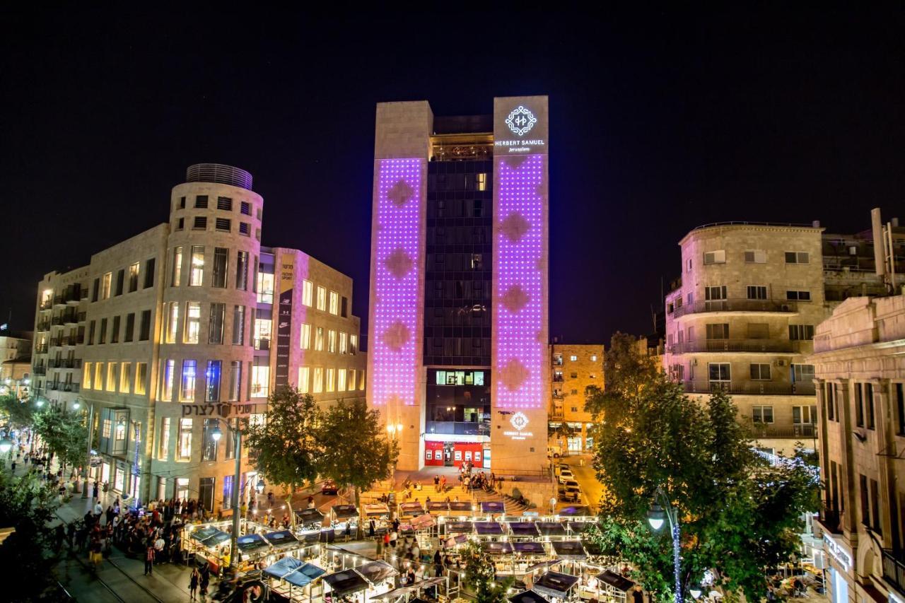 ハーバート サミュエル ホテル エルサレム エクステリア 写真 The building at night